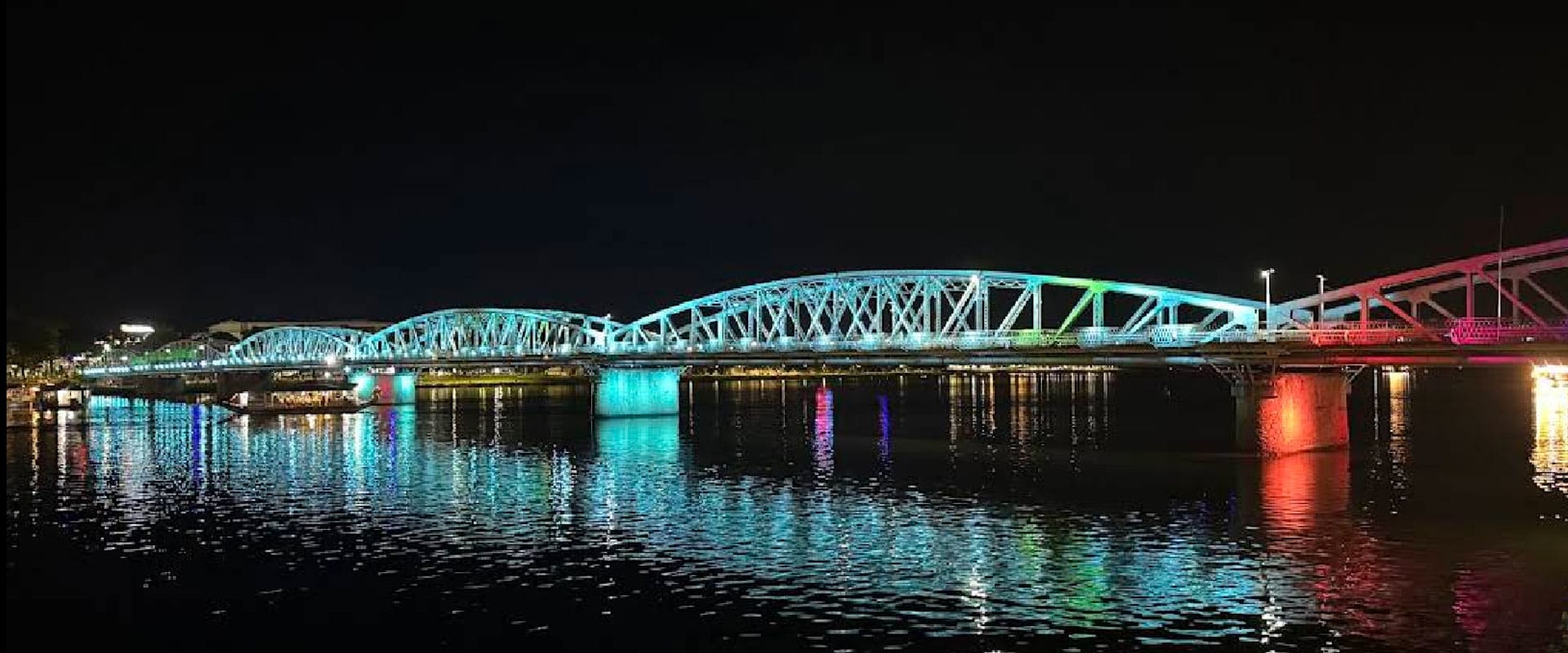 Truong Tien Bridge Hue: History, Sunset & Night Guide